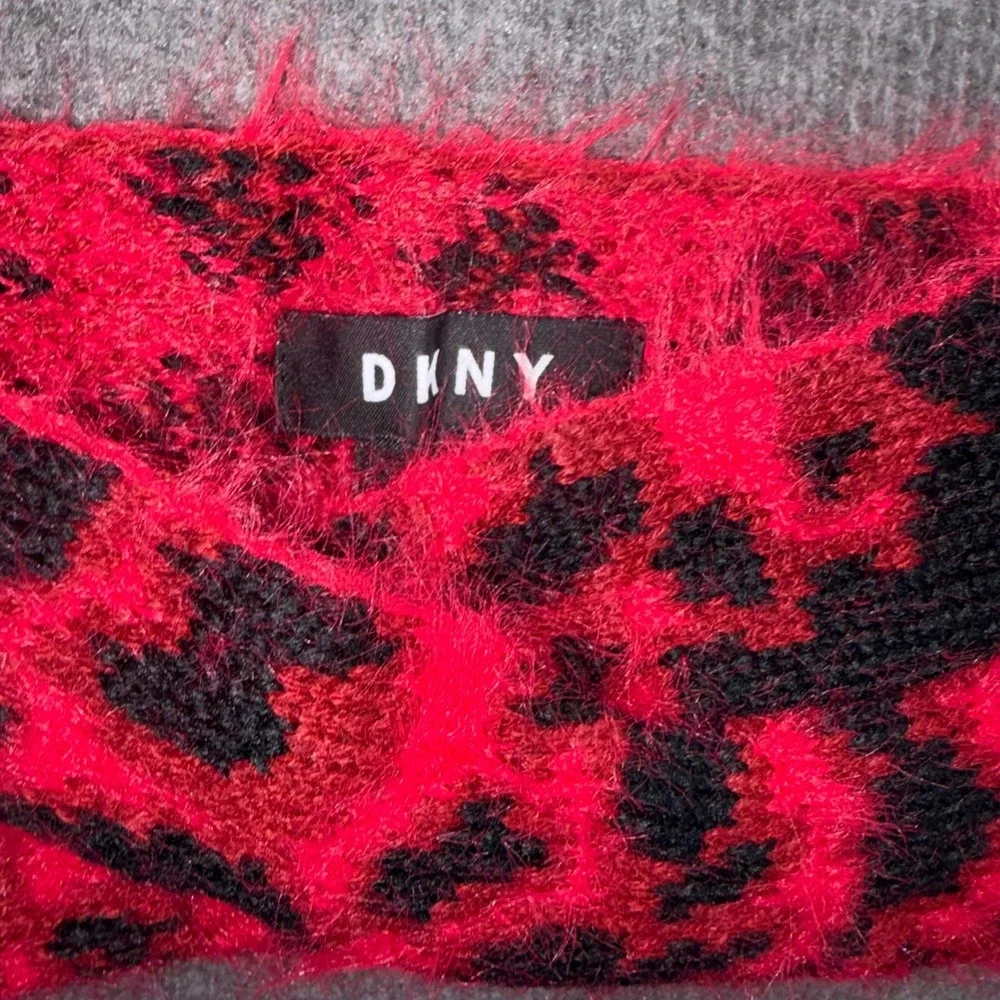 Dkny fuzzy leopard